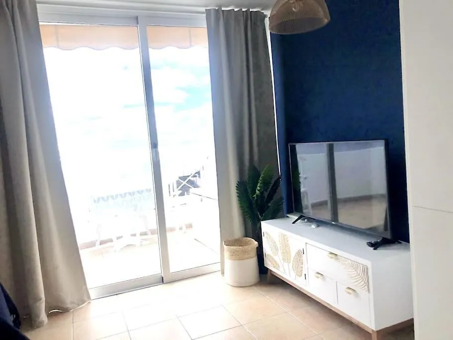 Stylish And Modern Studio With Stunning Sea Views 卡门港