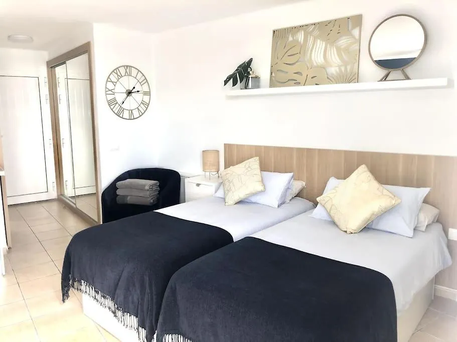 Stylish And Modern Studio With Stunning Sea Views 卡门港 0*,  西班牙